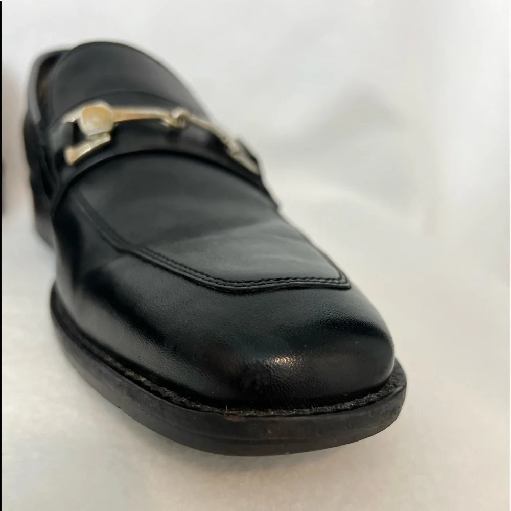 Johnston & Murphy size 9 1/2 Black Leather Slip On Mens Loafers